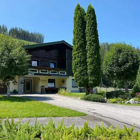 Haus Aichmann 公寓