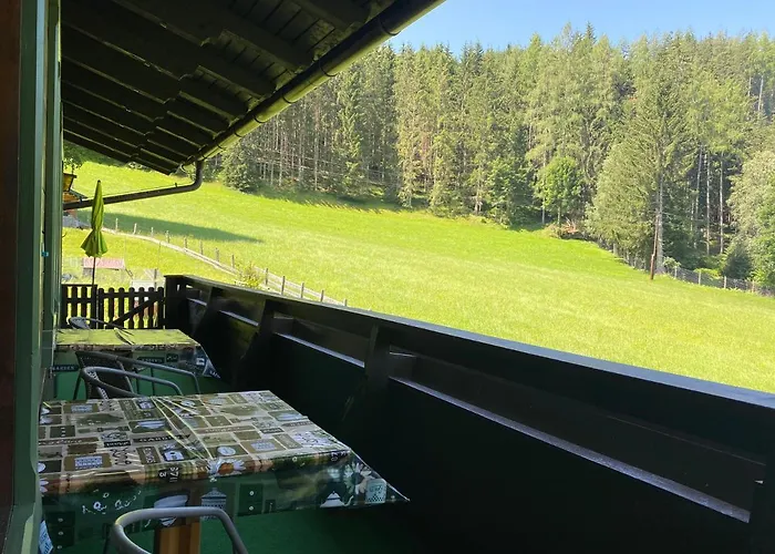 Haus Aichmann شقة