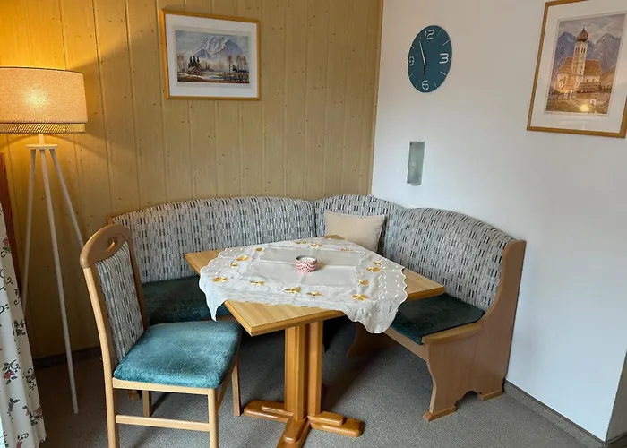 Haus Aichmann 公寓